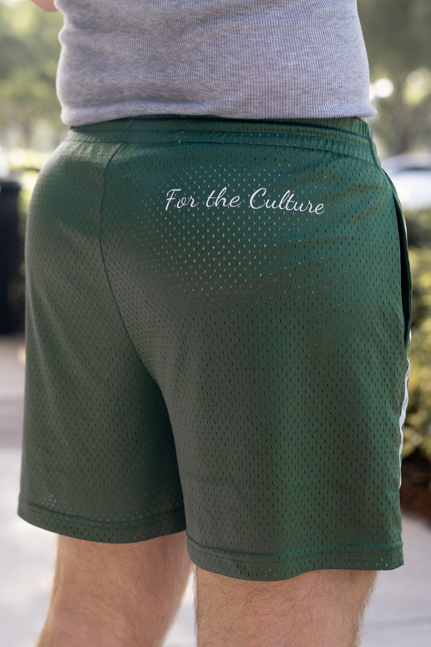 Green Live in the moment shorts