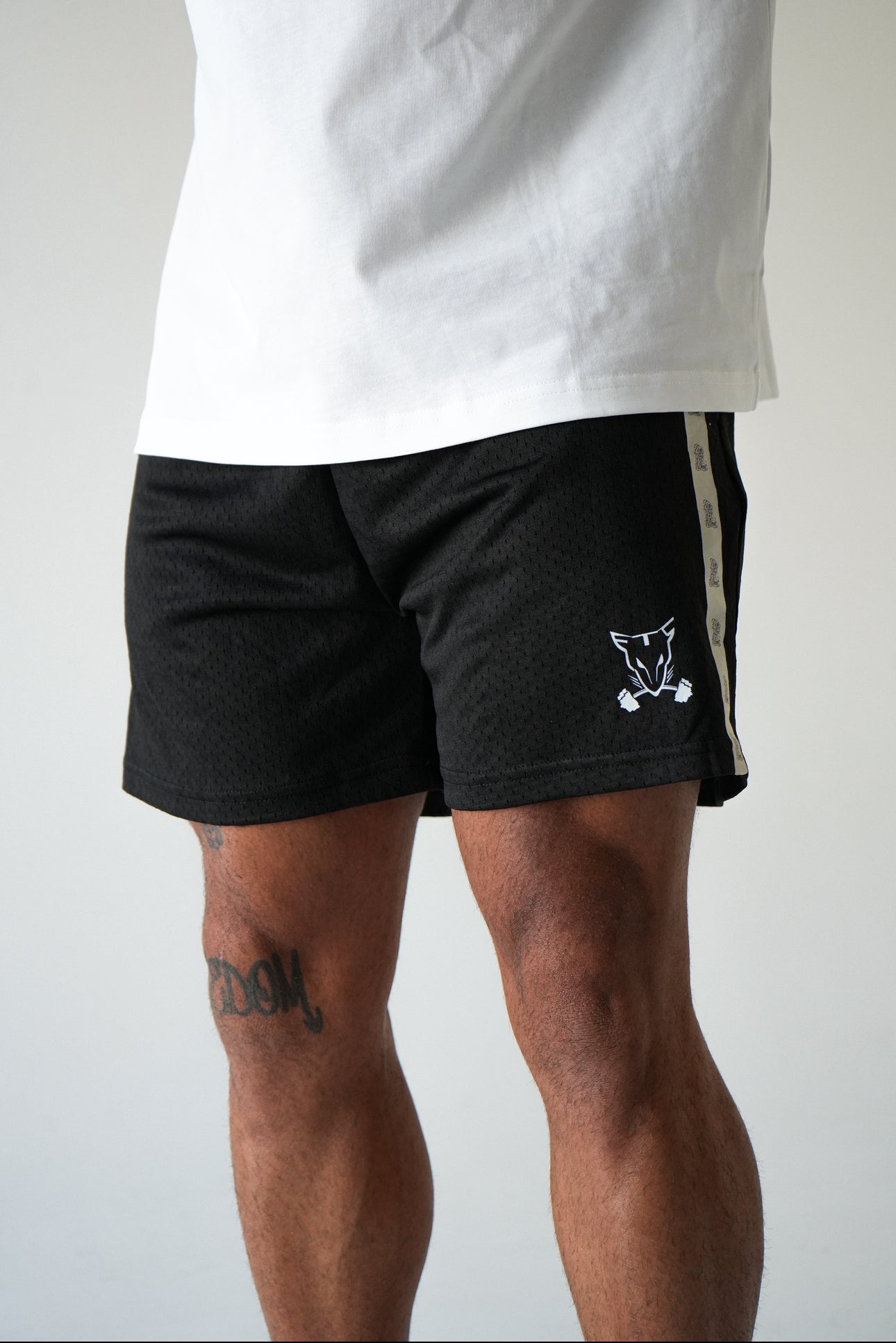 Black Live in the moment shorts